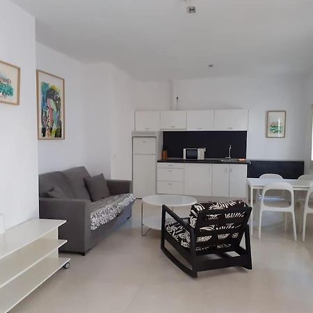 דירות גרנדה Cosy Flat / Literally At The Foot Of Alhambra מראה חיצוני תמונה